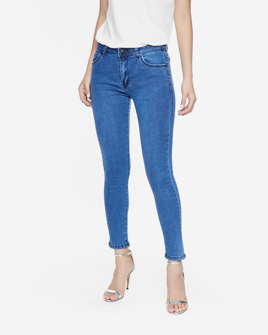 Top 10 shop quần jeans nữ đẹp giá rẻ tại TPHCM